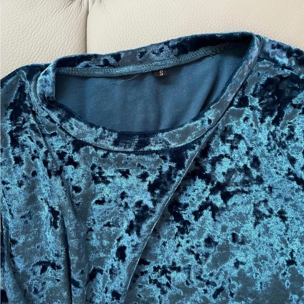 Velvet Blue Dress - Picture 4 of 4